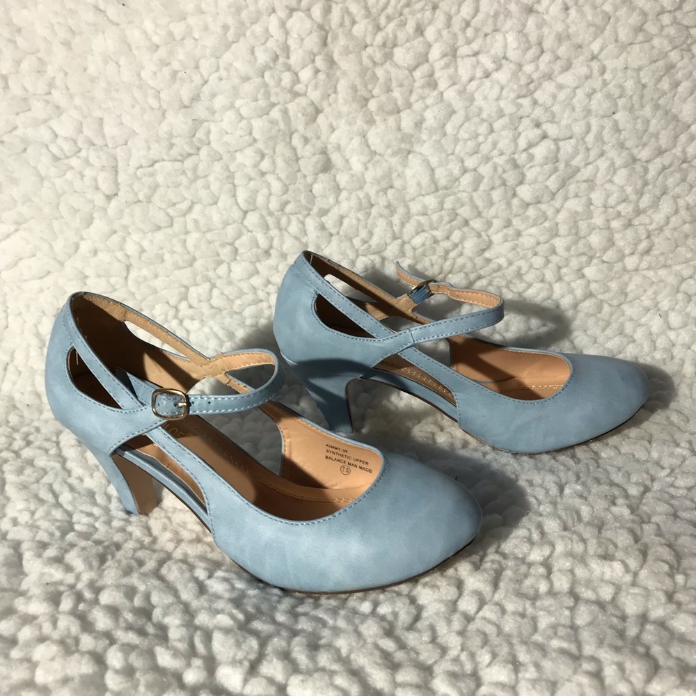 Chase + Chloe heels